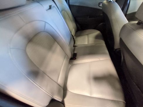 Used 2018 Hyundai Kona Limited image 27