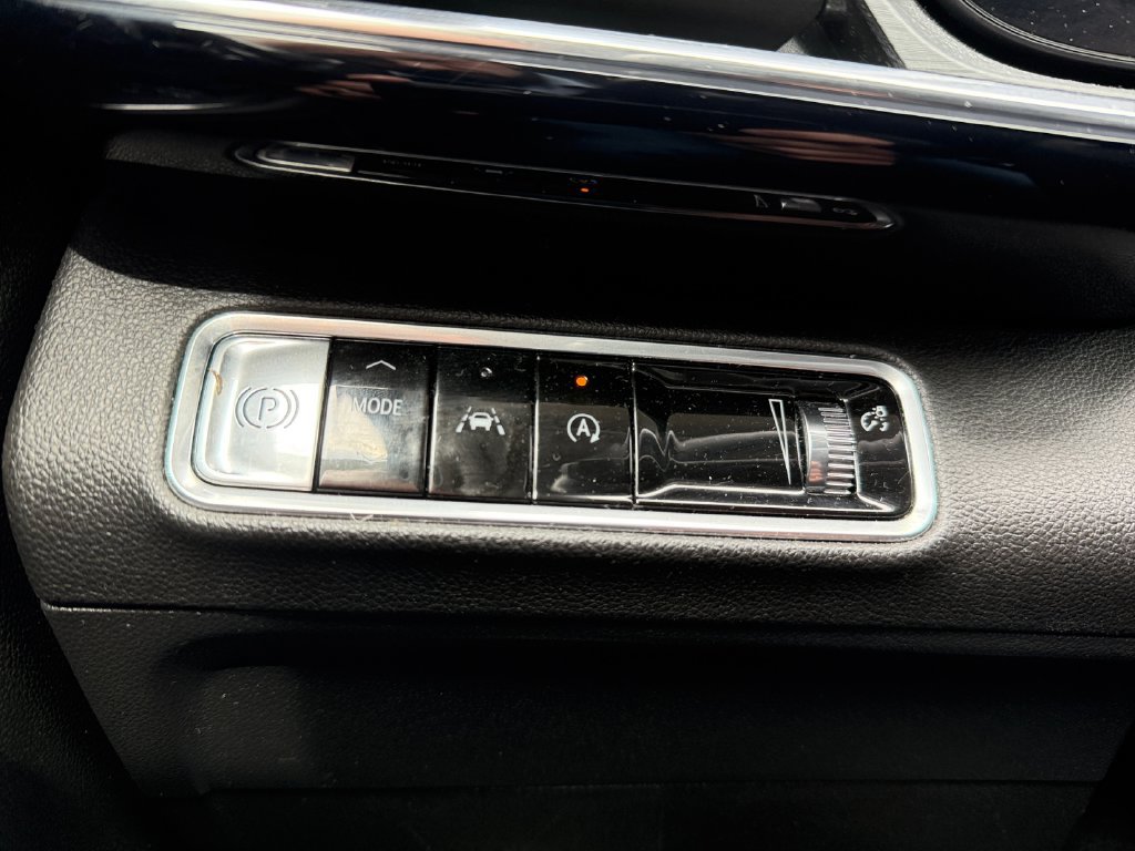 Used 2024 Buick Envision Preferred AWD/4WD image 18
