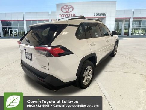 Used 2019 Toyota RAV4 XLE image 8