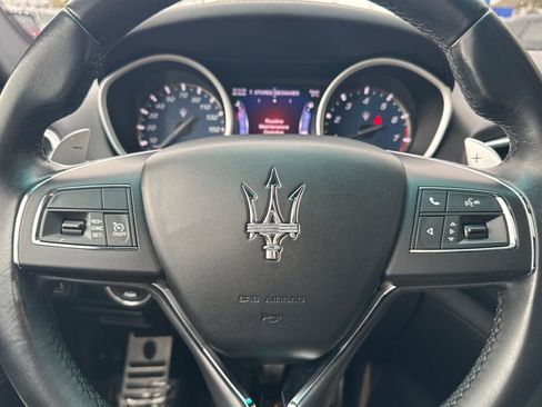 Used 2015 Maserati Ghibli image 24