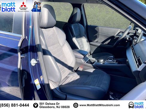 Used 2023 Mitsubishi Outlander SE image 8