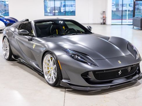 Used 2023 Ferrari 812 GTS image 10