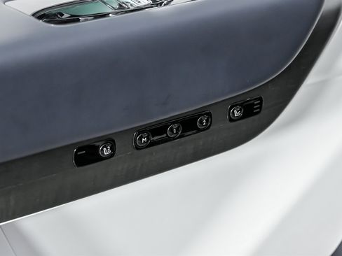 Used 2020 Rolls-Royce Cullinan image 19