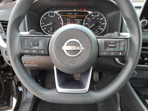 Used 2023 Nissan Rogue SV AWD/4WD image 20