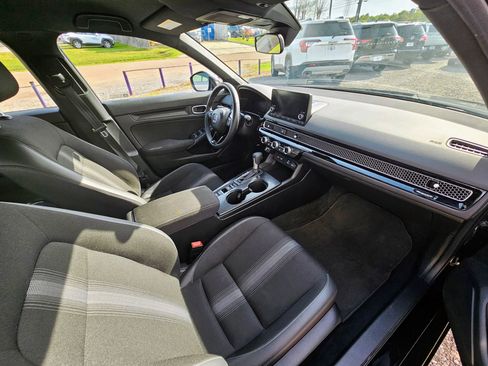 Used 2024 Honda Civic Sport image 11