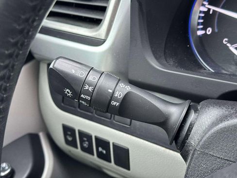 Used 2015 Toyota Highlander Limited Platinum image 24