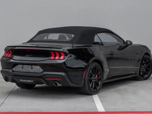Used 2025 Ford Mustang GT Premium RWD image 4