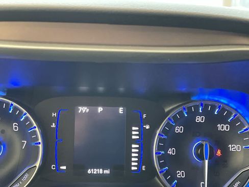 Used 2023 Chrysler Voyager LX FWD image 15