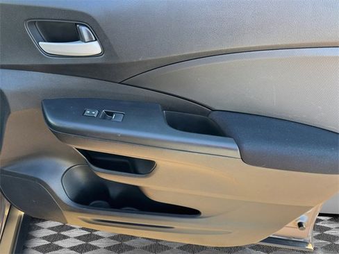 Used 2015 Honda CR-V LX image 12