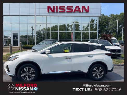 Used 2019 Nissan Murano SV w/ Premium Package AWD/4WD image 2