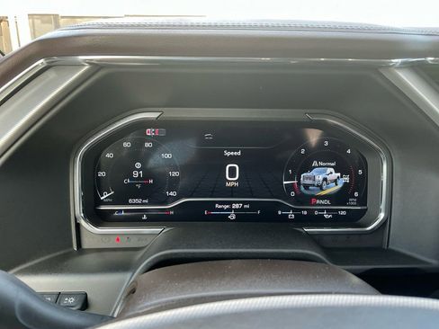 Used 2025 GMC Sierra 2500 Denali w/ Denali Reserve Package AWD/4WD image 19