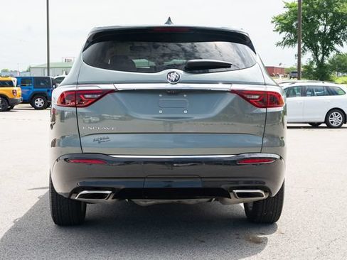 Used 2024 Buick Enclave Essence w/ Experience Buick Package FWD image 5