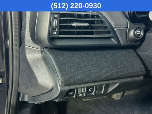 Used 2025 Subaru Outback Premium image 11