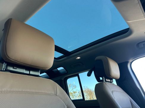 New 2026 Land Rover Defender 110 S image 23