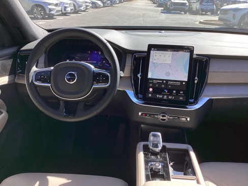 Certified 2026 Volvo XC90 B6 Plus w/ Protection Package Premier AWD/4WD image 18