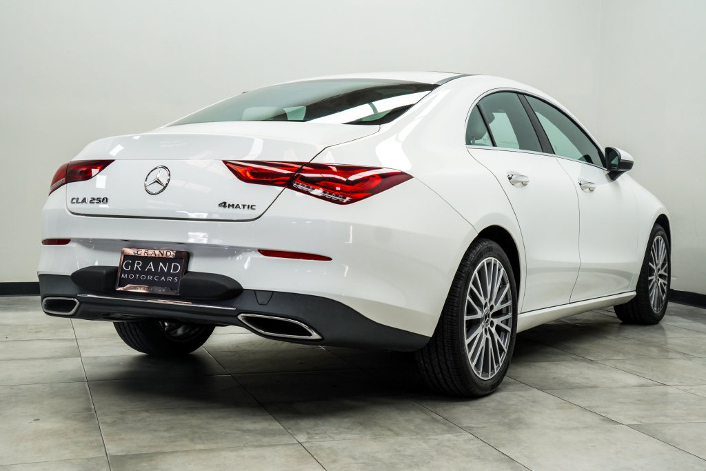 Used 2022 Mercedes-Benz CLA 250 4MATIC image 13