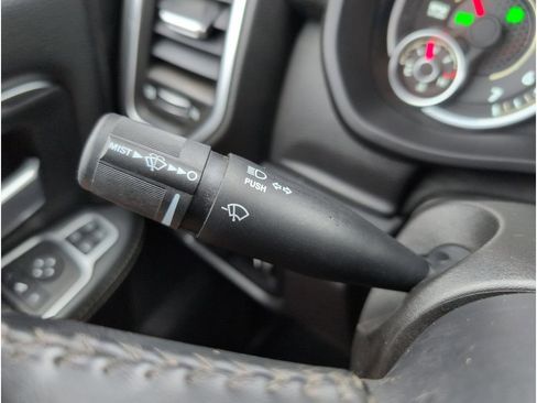 Used 2024 RAM 2500 Big Horn w/ Bed Utility Group image 28