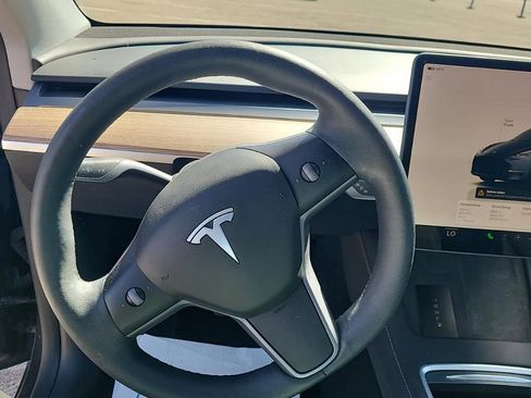 Used 2024 Tesla Model Y Long Range image 6