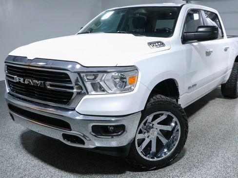 Used 2019 RAM 1500 Big Horn AWD/4WD image 30
