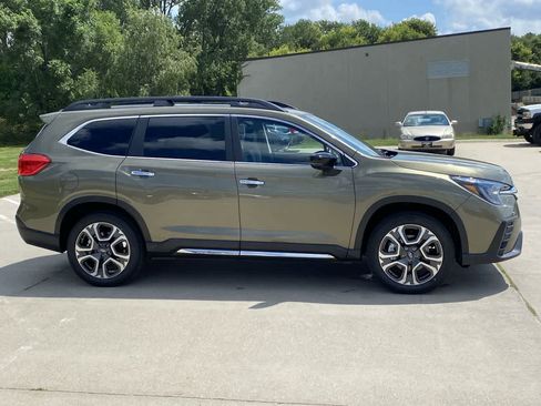Used 2025 Subaru Ascent Touring image 7