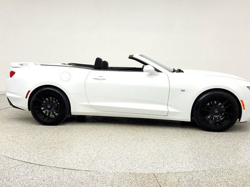 Used 2020 Chevrolet Camaro LT RWD image 4