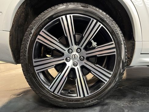 Used 2024 Volvo XC90 B6 Ultimate w/ Protection Package Premier image 29