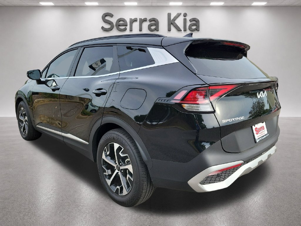 Used 2025 Kia Sportage EX w/ Premium Package FWD image 3
