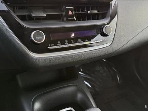 Used 2023 Toyota Corolla LE image 14