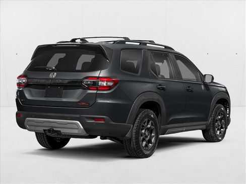New 2025 Honda Pilot TrailSport image 2