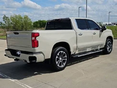New 2026 Chevrolet Silverado 1500 High Country w/ Technology Package AWD/4WD image 8