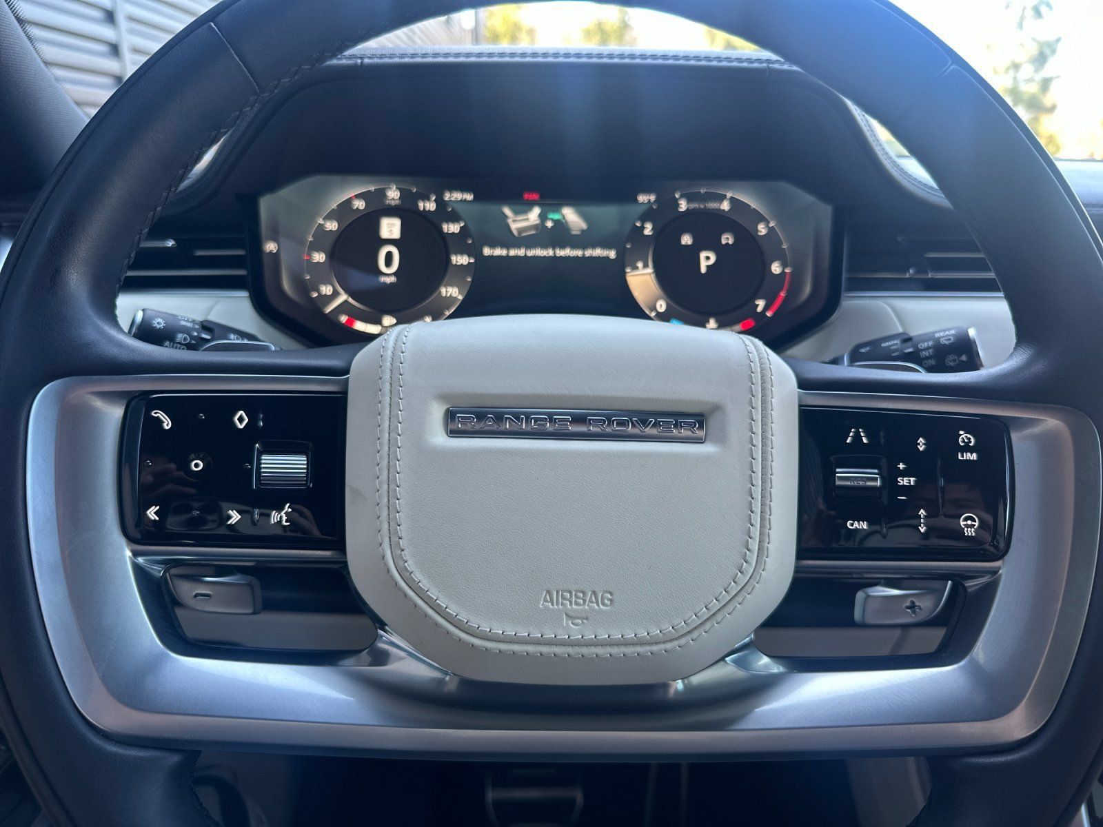 Used 2023 Land Rover Range Rover SE AWD/4WD image 22