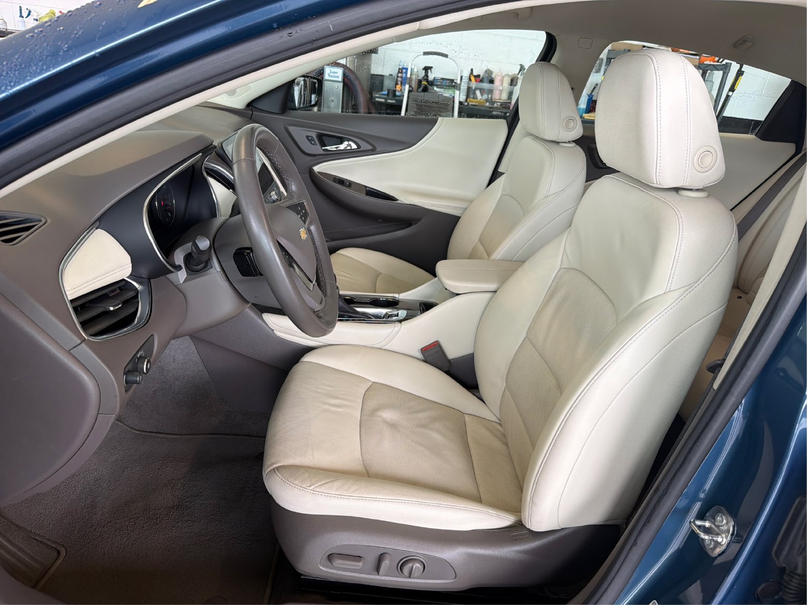 Used 2024 Chevrolet Malibu LT FWD image 9