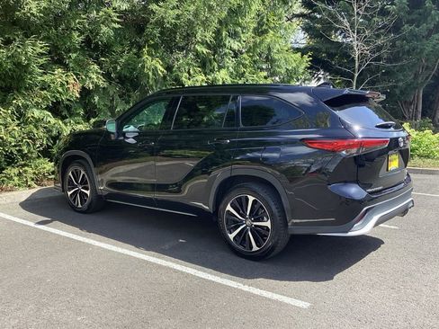 Used 2022 Toyota Highlander XSE AWD/4WD image 10
