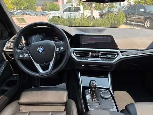 Used 2019 BMW 330i xDrive Sedan w/ Premium Package AWD/4WD image 21