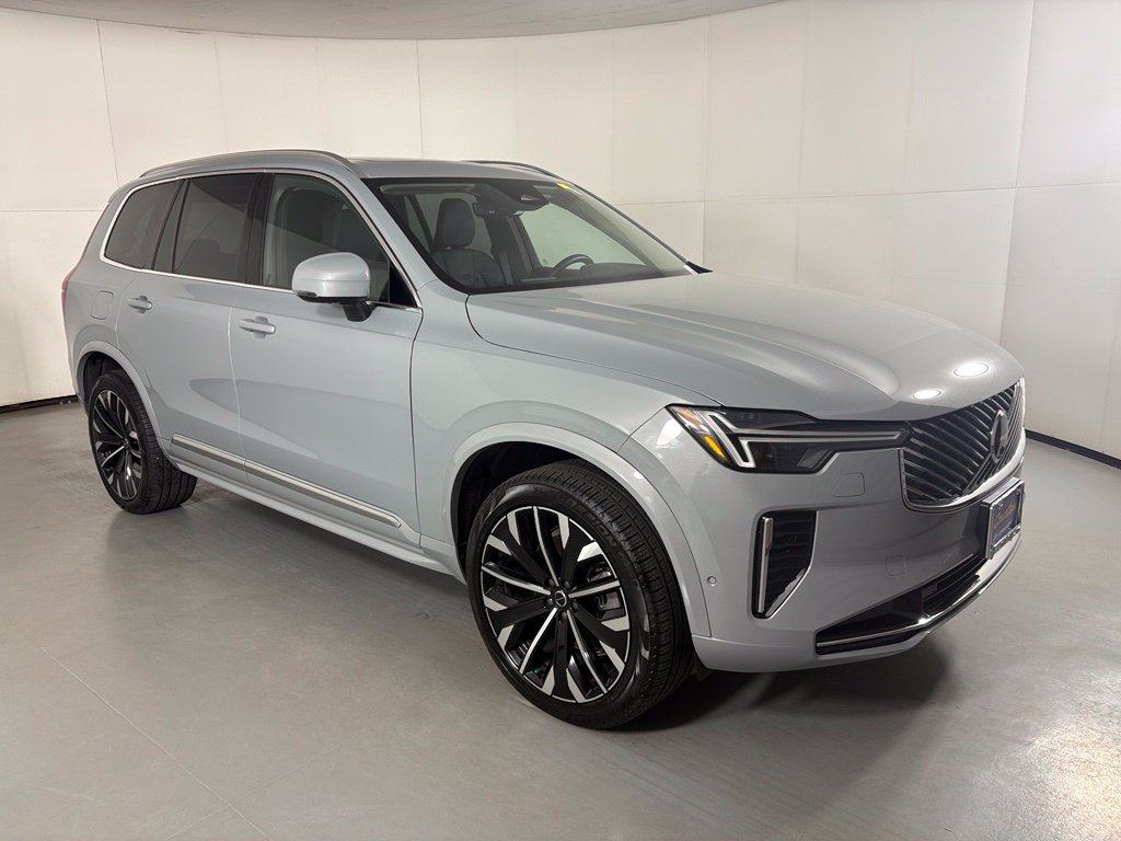 Used 2026 Volvo XC90 B6 Plus AWD/4WD image 2