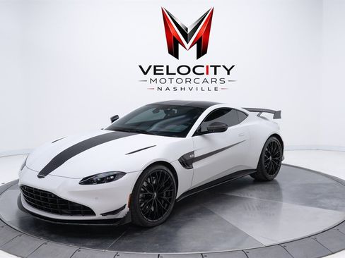 Used 2023 Aston Martin V8 Vantage Coupe RWD image 10