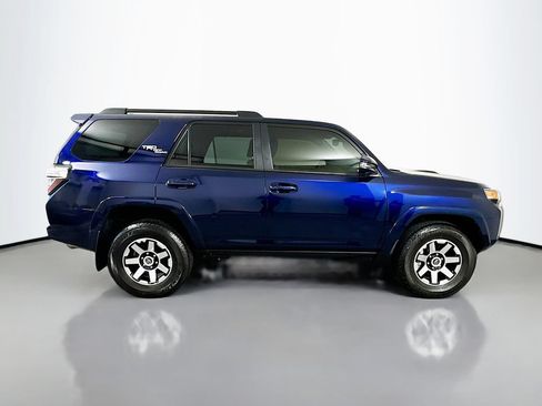 Used 2022 Toyota 4Runner TRD Off-Road Premium w/ Moonroof Package AWD/4WD image 4