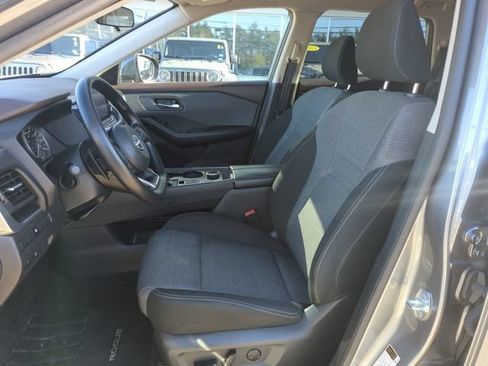 Used 2023 Nissan Rogue SV AWD/4WD image 12
