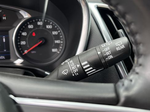 Used 2022 Chevrolet Equinox LT image 21