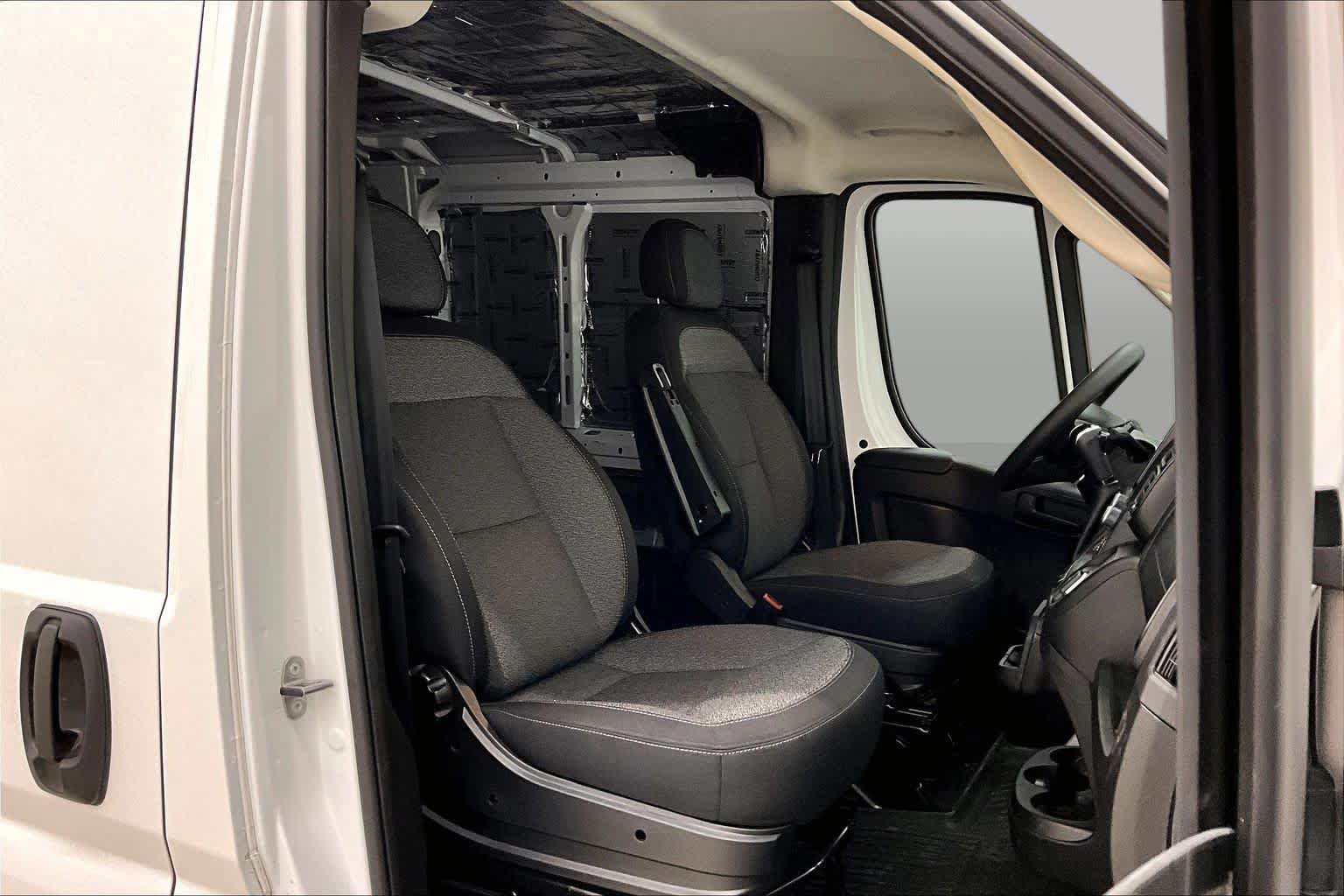 Used 2026 RAM ProMaster 1500 w/ Convenience Group FWD image 9