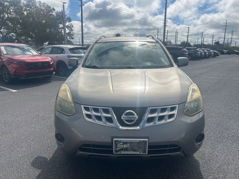 Used 2013 Nissan Rogue SV image 2