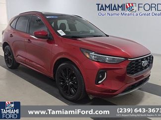 Used 2023 Ford Escape ST-Line Elite w/ Premium Technology Package AWD/4WD video 1