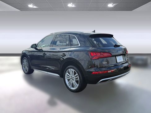 Used 2018 Audi Q5 2.0T Premium Plus w/ Premium Plus Package image 3