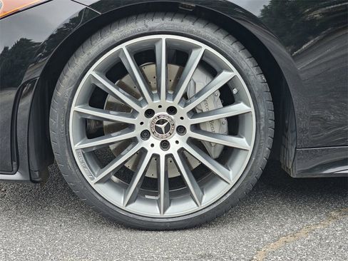 Used 2025 Mercedes-Benz GLC 300 image 13