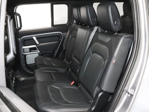 Used 2023 Land Rover Defender 130 X-Dynamic SE image 20