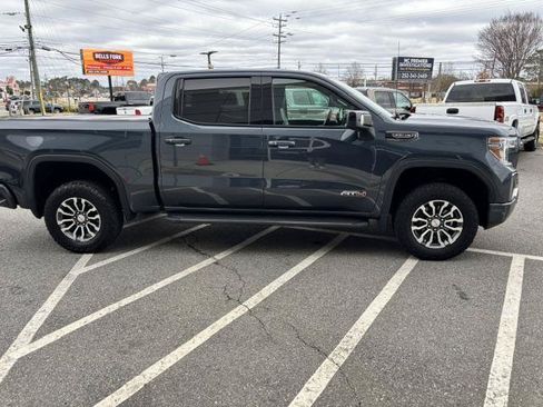 Used 2021 GMC Sierra 1500 AT4 w/ AT4 Value Package AWD/4WD image 5