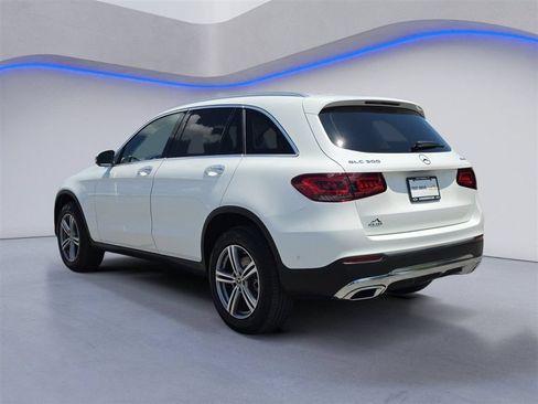 Used 2022 Mercedes-Benz GLC 300 4MATIC w/ Premium Package Lite image 3