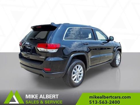 Used 2021 Jeep Grand Cherokee Laredo AWD/4WD image 7
