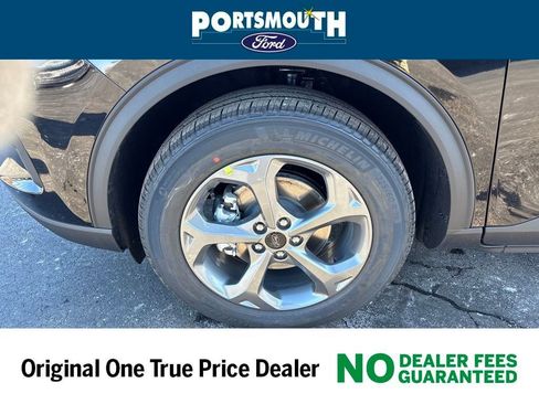 New 2026 Ford Escape ST-Line Select w/ Tech Pack #1 AWD/4WD image 32