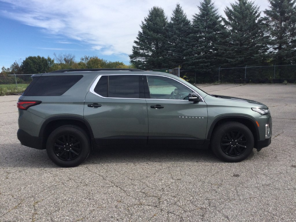 Used 2023 Chevrolet Traverse LT FWD image 8